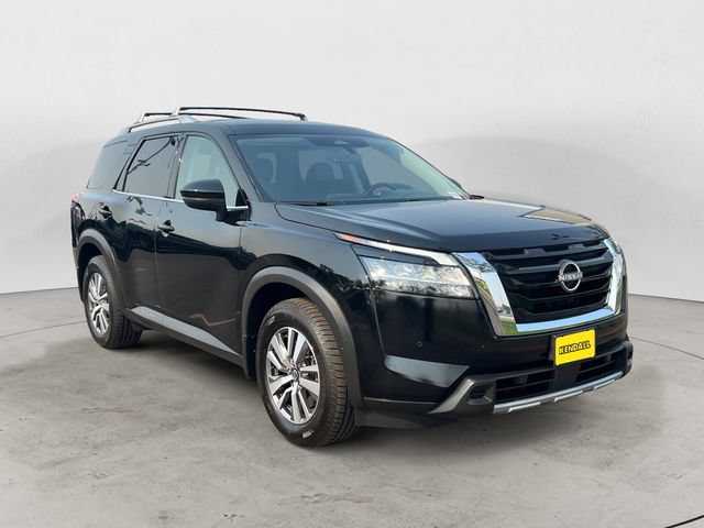 Used 2023 Nissan Pathfinder SL AWD/4WD image 3
