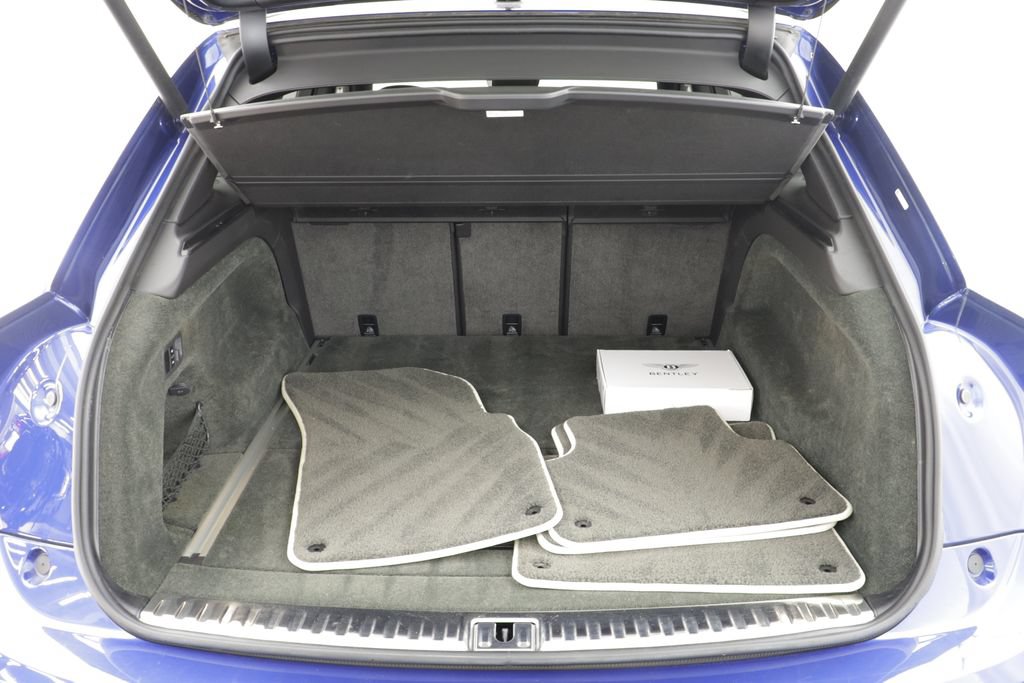 Used 2021 Bentley Bentayga AWD/4WD image 21