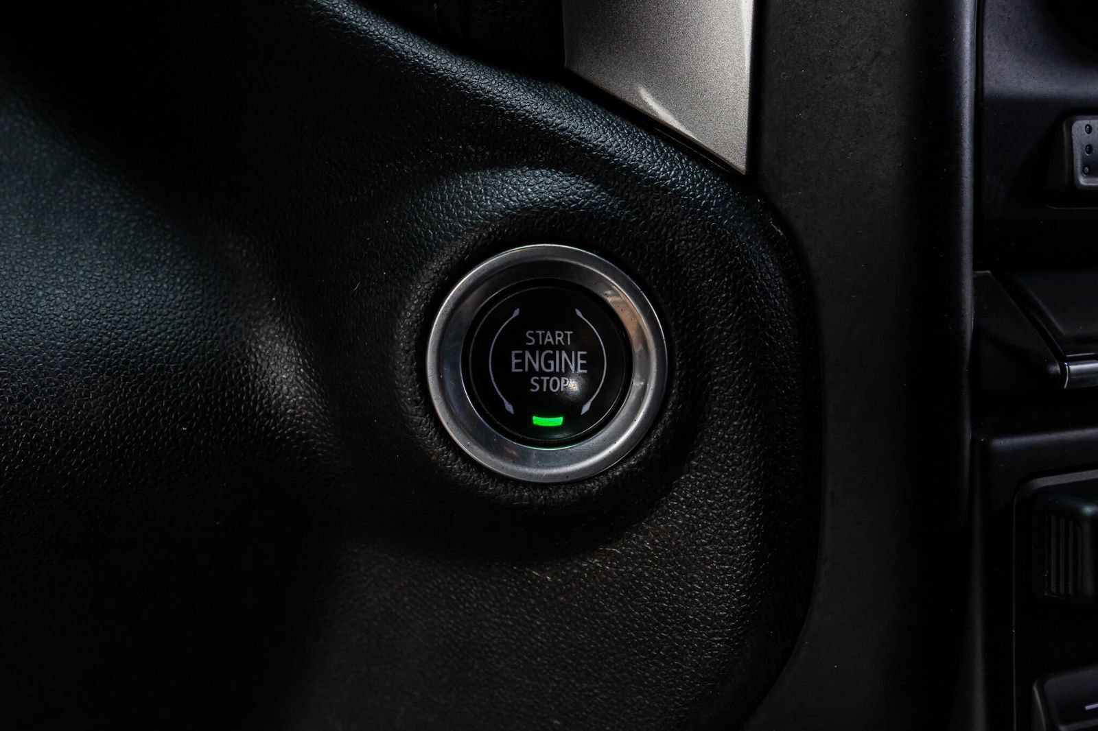 Used 2020 Chevrolet Silverado 1500 RST AWD/4WD image 18