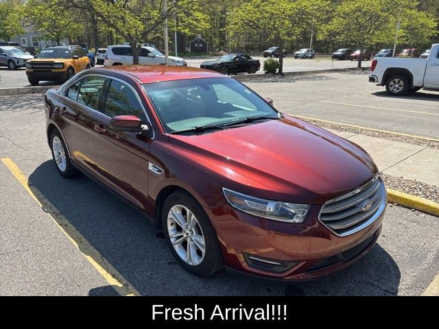 Used 2015 Ford Taurus SEL w/ Equipment Group 201A FWD image 10