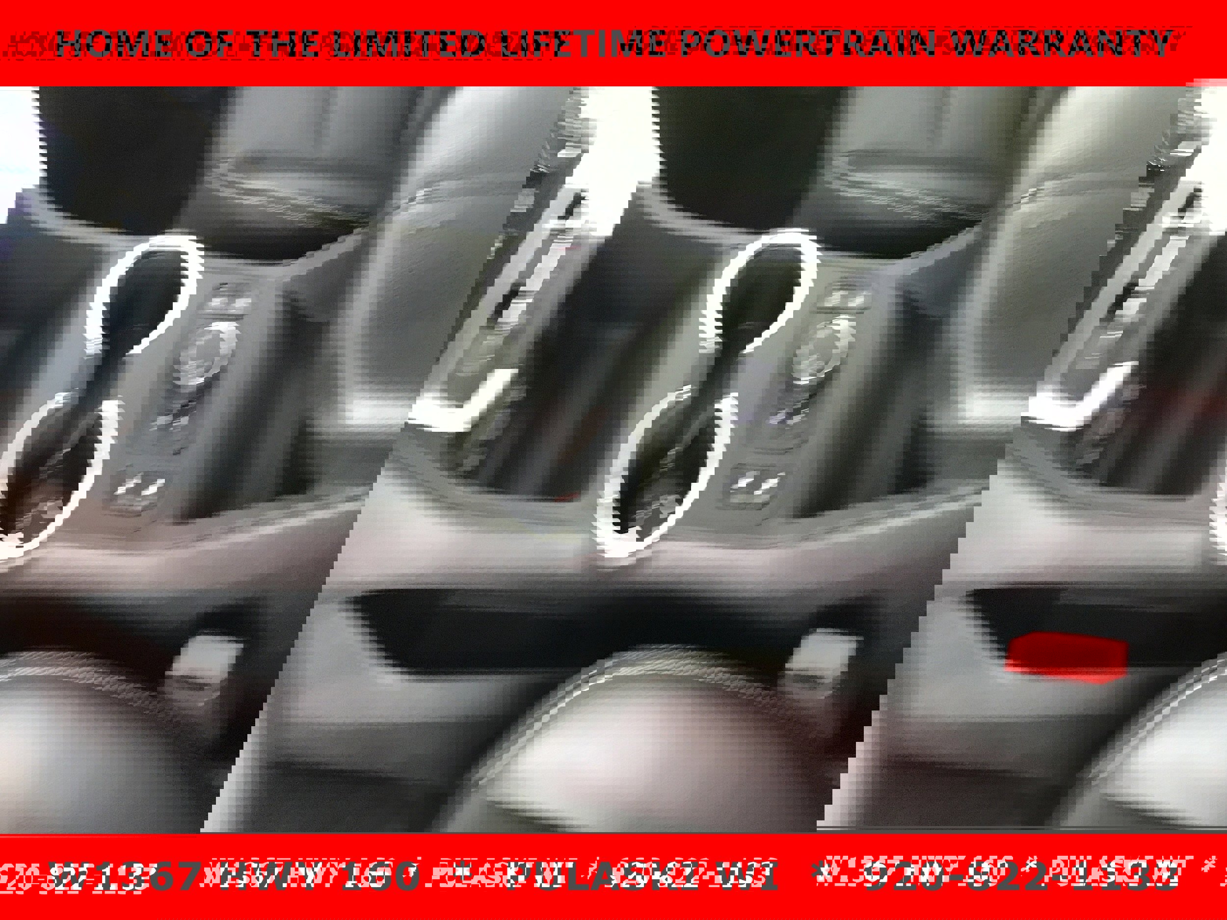 Used 2023 GMC Terrain SLT image 11