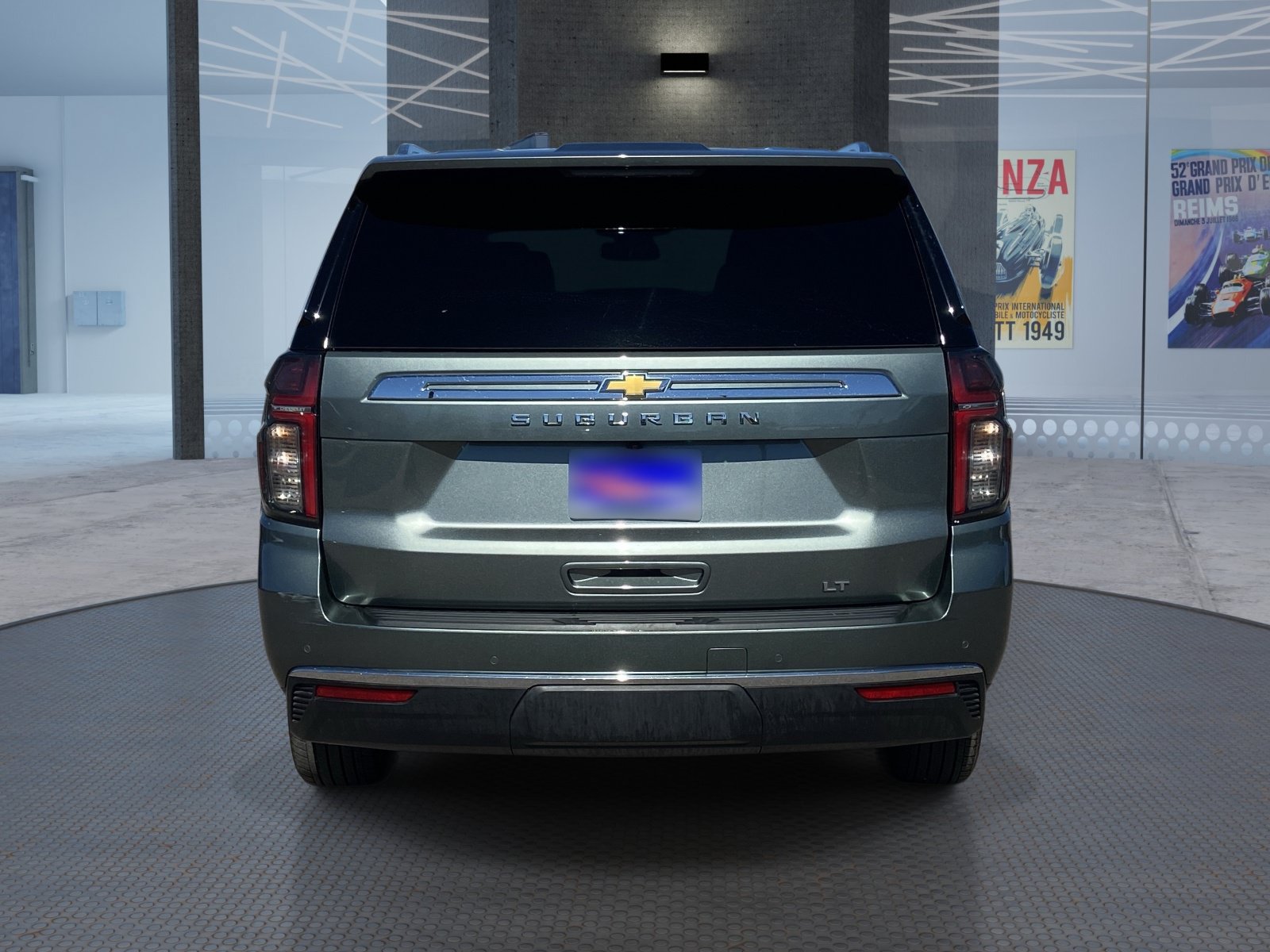 Certified 2023 Chevrolet Suburban LT w/ Luxury Package AWD/4WD image 4