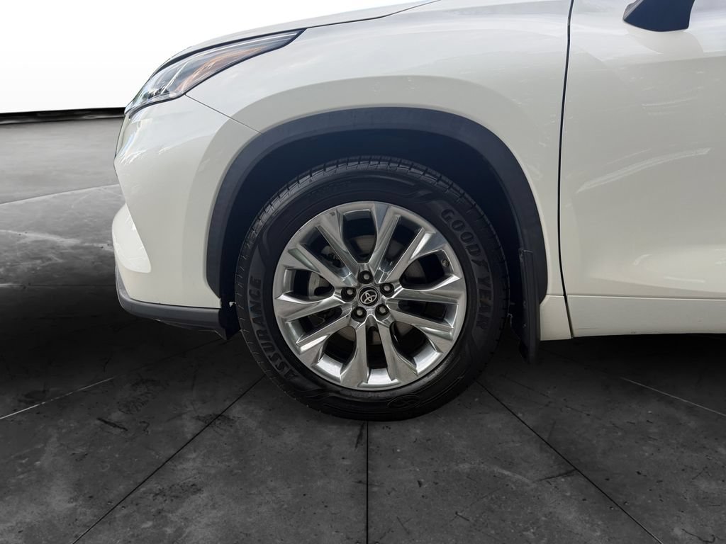 Used 2021 Toyota Highlander Limited AWD/4WD image 14