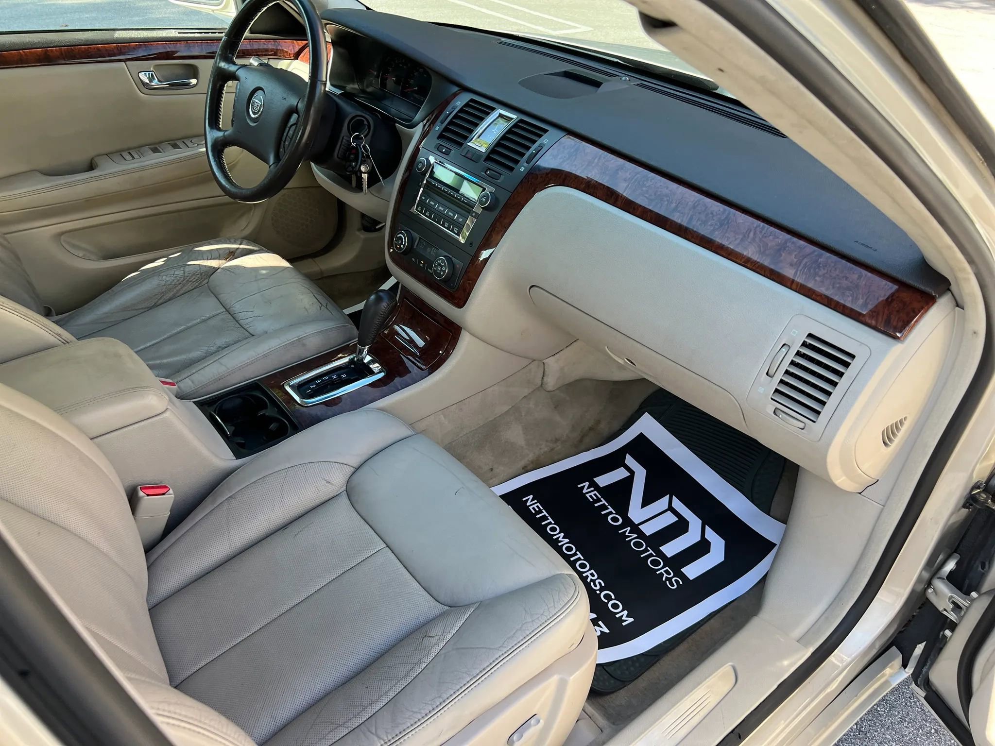 Used 2007 Cadillac DTS Luxury I image 27