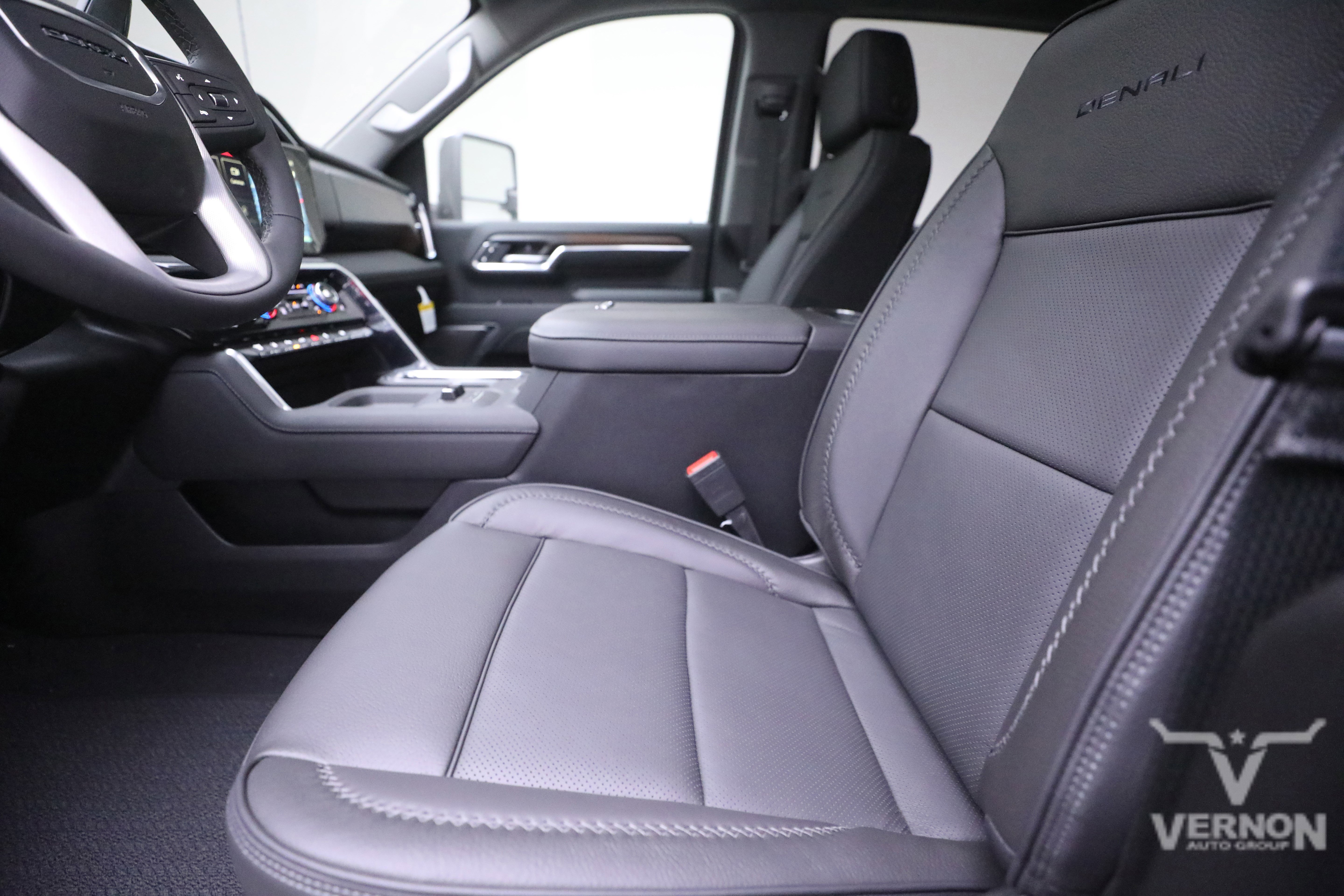 New 2026 GMC Sierra 3500 Denali w/ Technology Package image 10