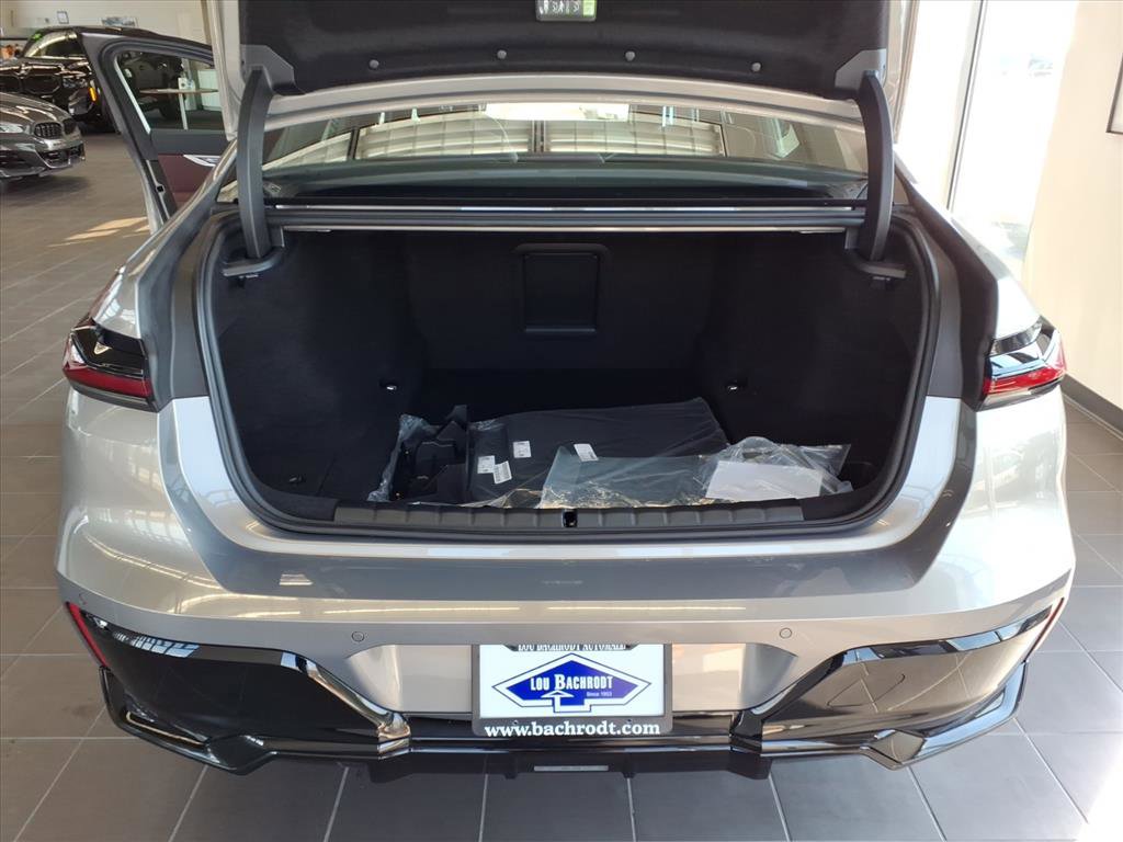 New 2026 BMW 740i xDrive AWD/4WD image 25