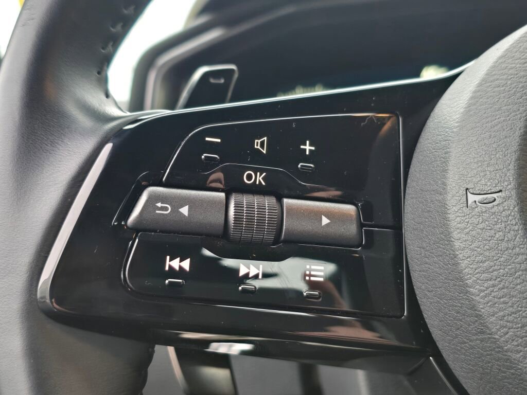 Used 2024 Nissan Z Performance w/ Floor Mat Package image 21