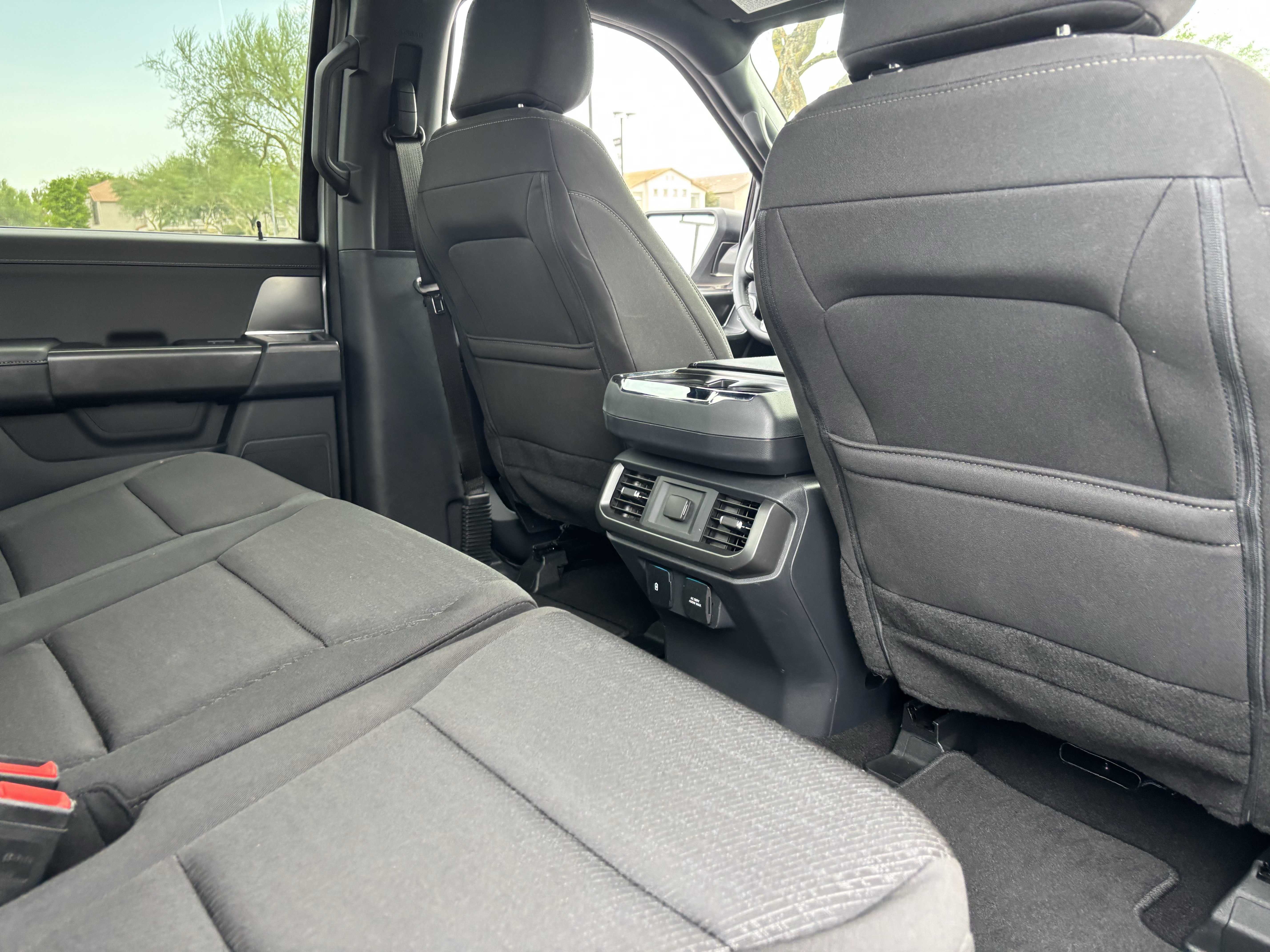 Used 2024 Ford F150 XLT w/ XLT Black Appearance Package RWD image 12