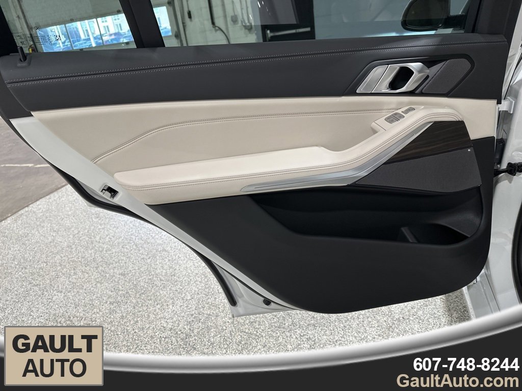 New 2026 BMW X7 xDrive40i image 15