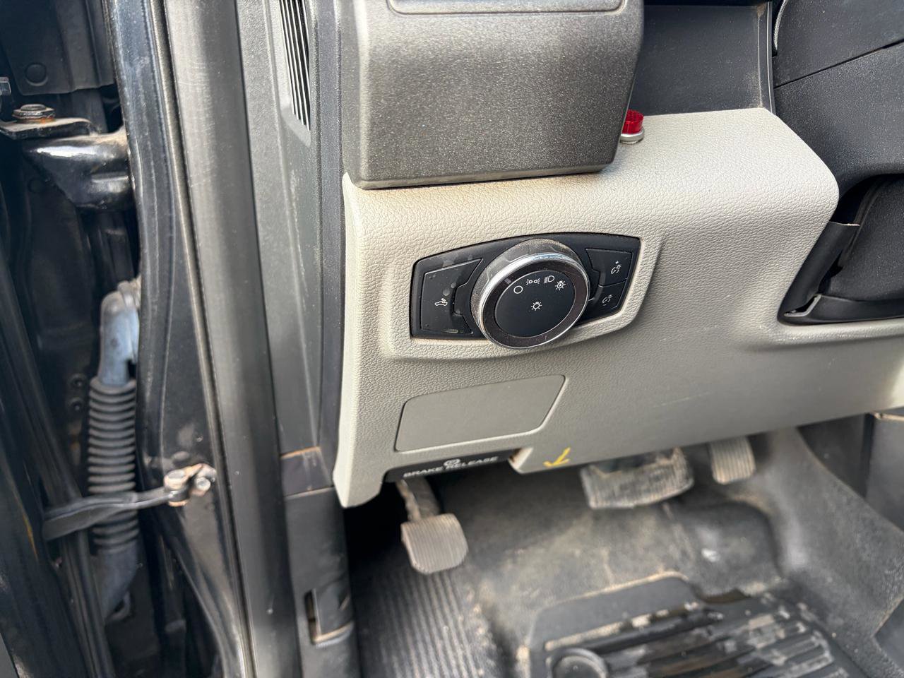 Used 2018 Ford F550 4x4 Regular Cab Super Duty image 24