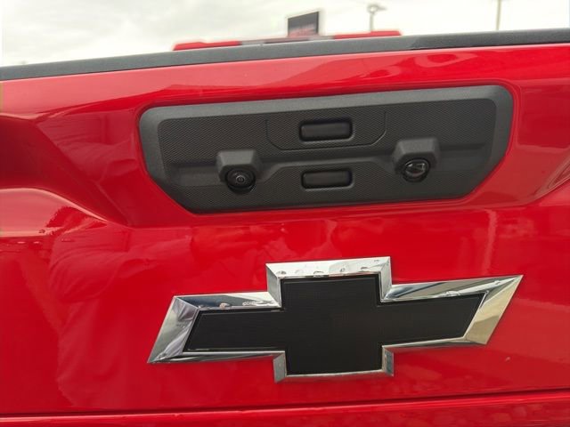 Used 2026 Chevrolet Silverado 2500 Custom w/ Custom Value Package image 16