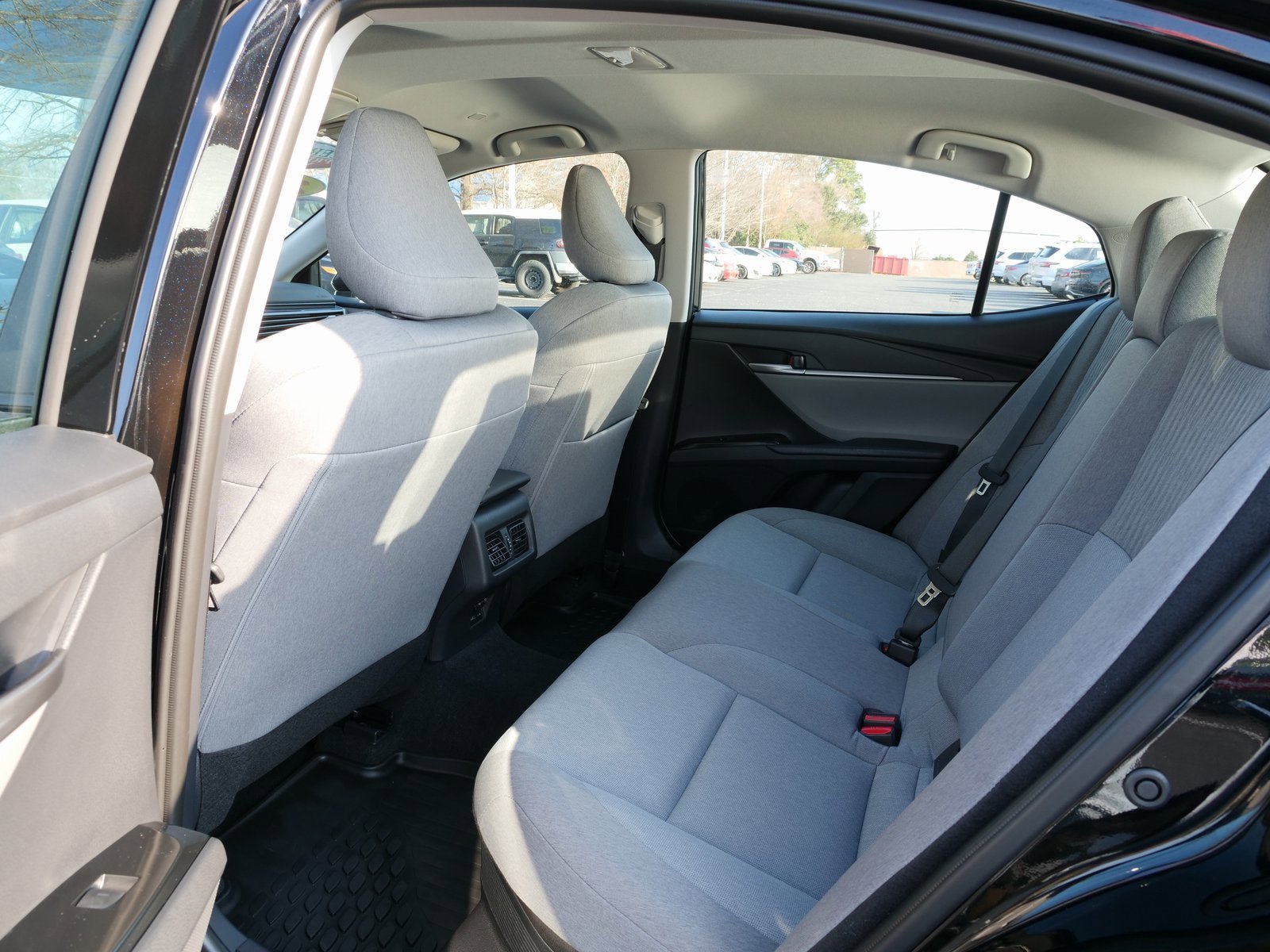 Used 2025 Toyota Camry LE image 16