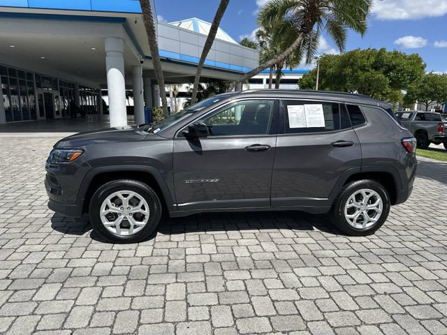 Used 2024 Jeep Compass Latitude AWD/4WD image 19