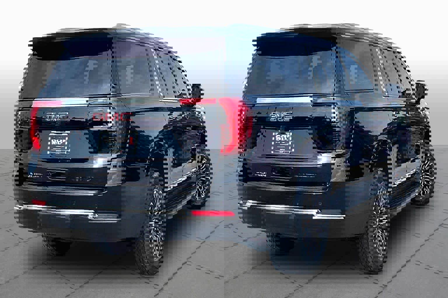 Used 2026 GMC Yukon XL Elevation w/ Elevation Premium Package image 13