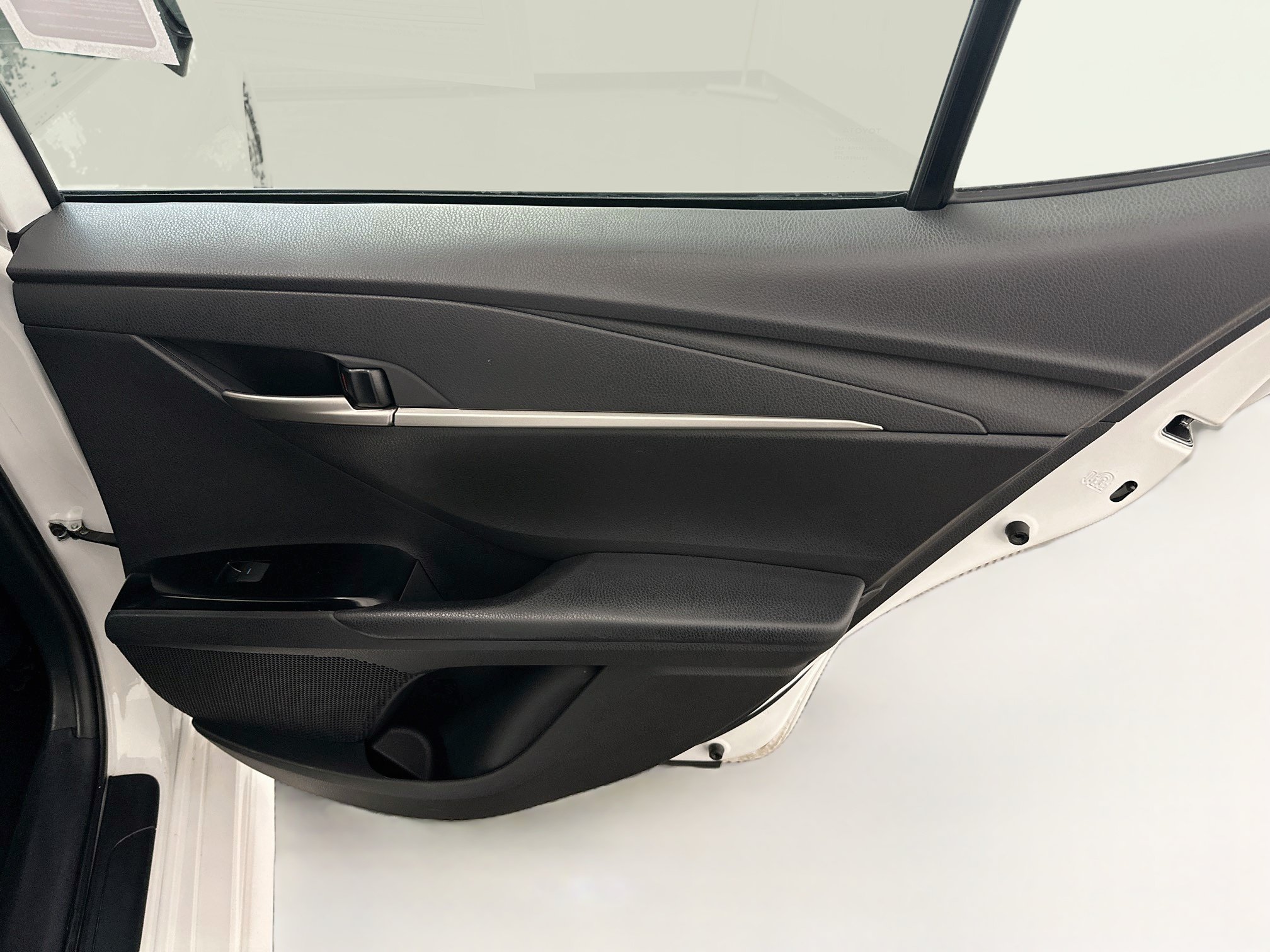 Used 2025 Toyota Camry SE FWD image 31
