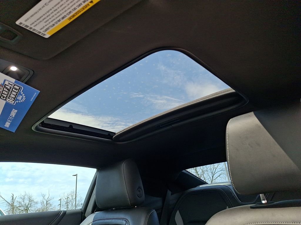 Used 2022 Chevrolet Camaro SS RWD image 16