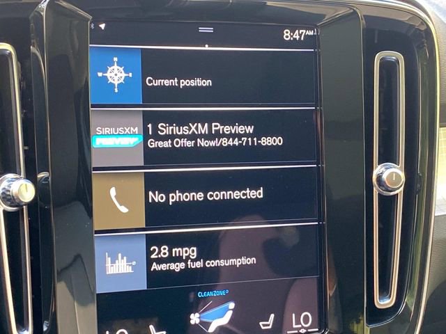 Used 2021 Volvo XC40 T5 Momentum image 23