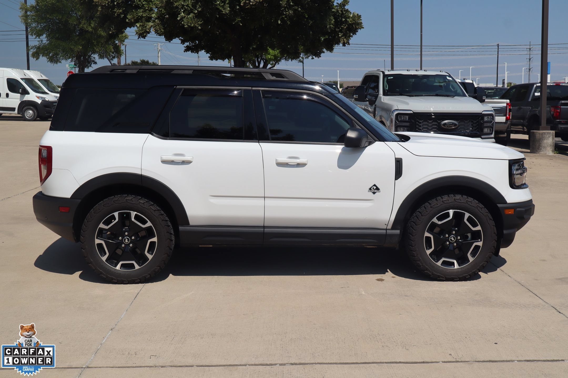 Used 2023 Ford Bronco Sport Outer Banks w/ Tech Package AWD/4WD image 2