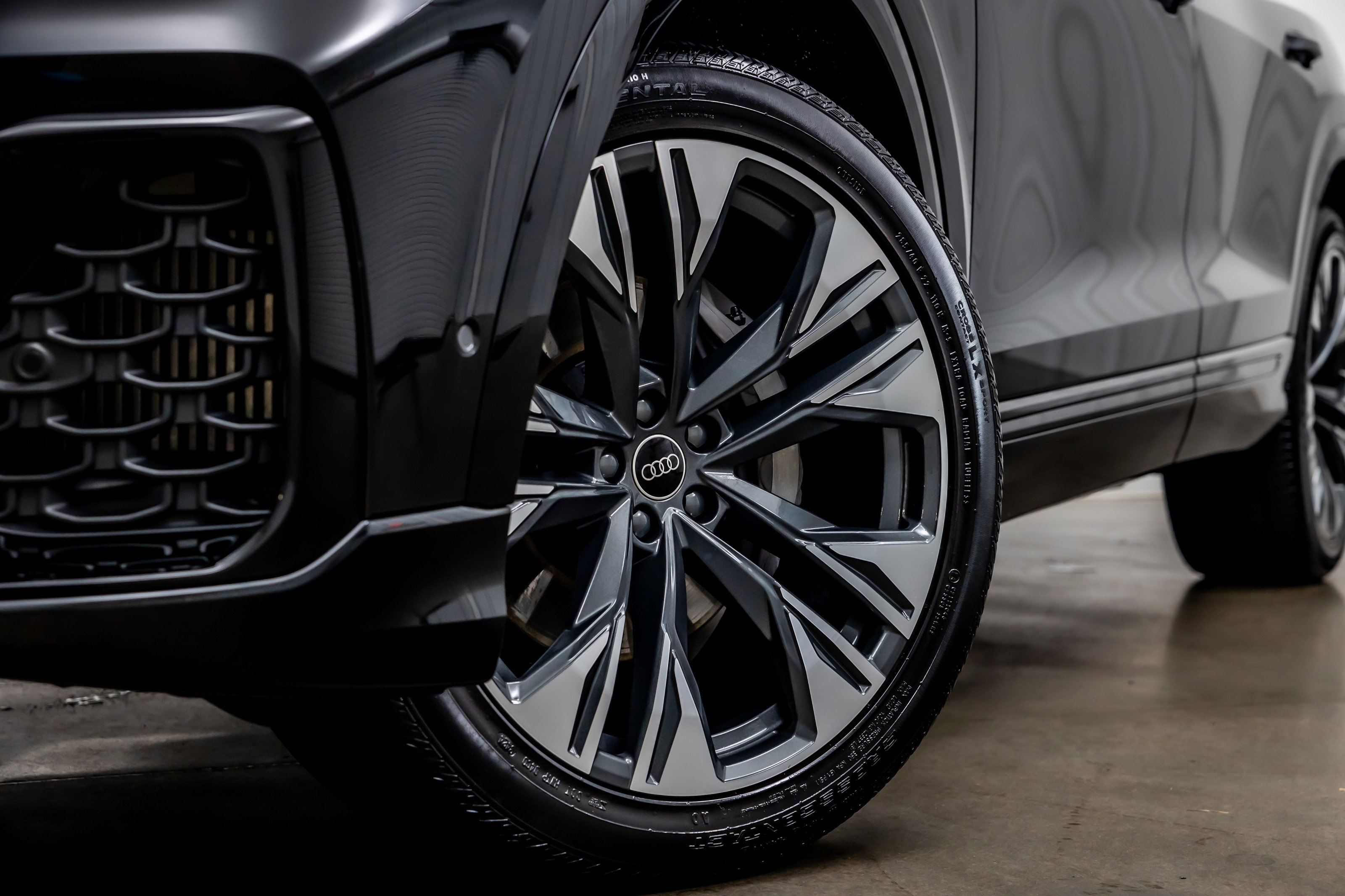 Used 2025 Audi Q8 Prestige image 18