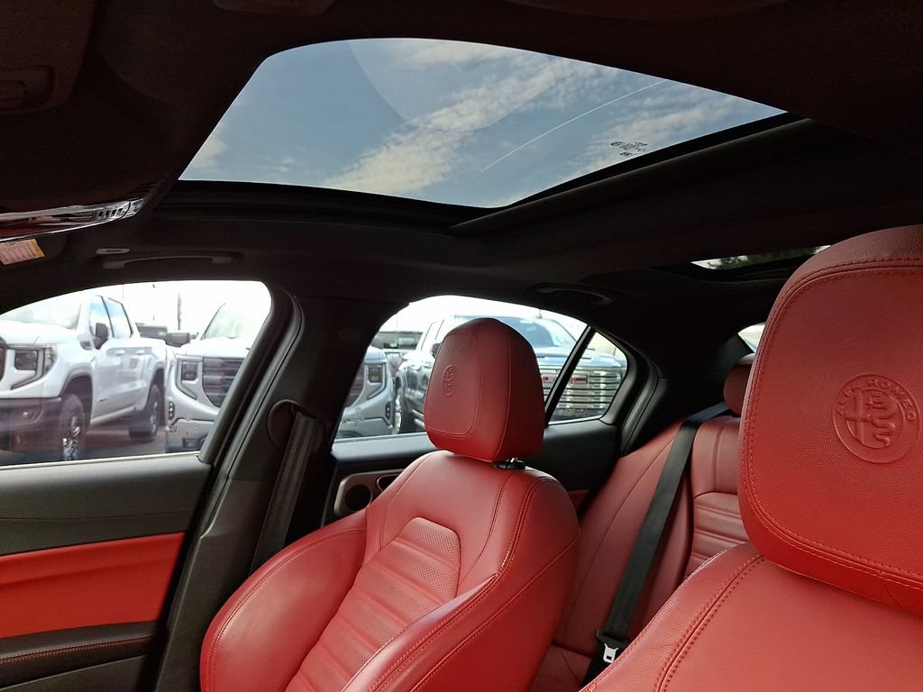 Used 2021 Alfa Romeo Giulia Ti Sport RWD image 14