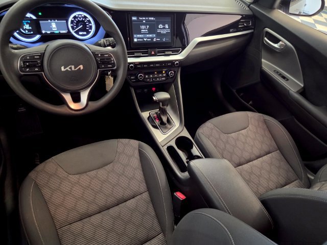 Used 2022 Kia Niro LX FWD image 15