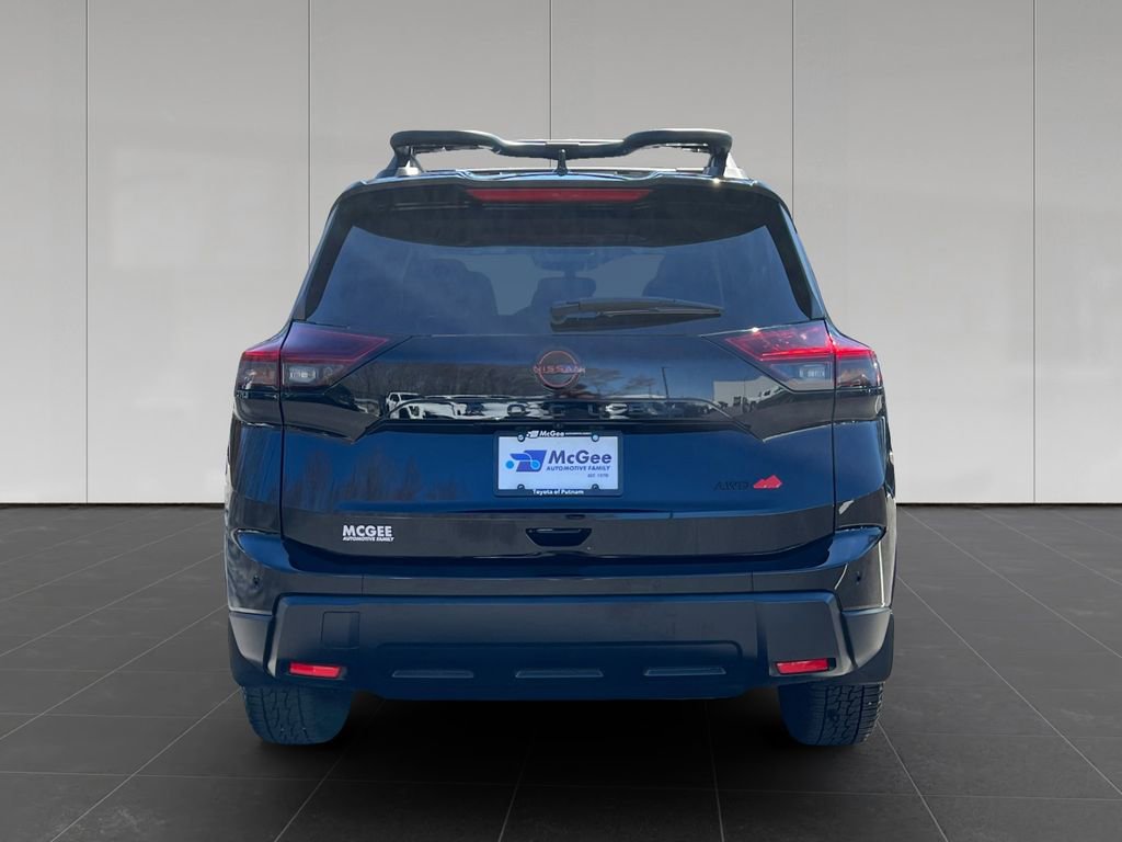 Used 2025 Nissan Rogue SV w/ Rock Creek Premium Package image 4