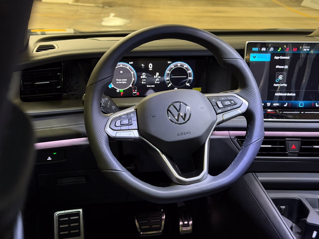 New 2026 Volkswagen Tiguan SE R-Line AWD/4WD image 14