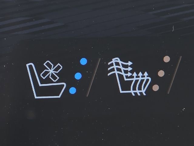 New 2025 Chevrolet Equinox EV RS w/ Convenience Package II FWD image 7