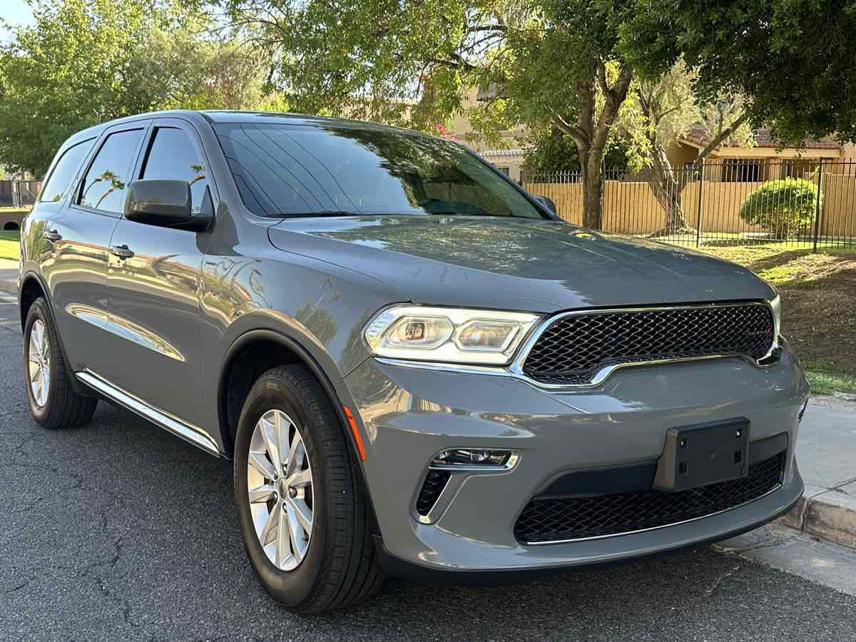 Used 2021 Dodge Durango SXT w/ 3rd Row Seating Group image 2
