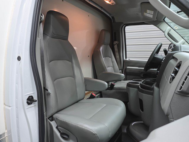 Used 2021 Ford E-450 and Econoline 450 Super Duty w/ Power Windows & Locks Group RWD image 17