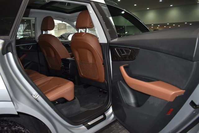 Used 2022 Audi Q8 Premium Plus image 30