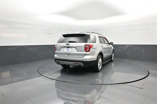 Certified 2017 Ford Explorer XLT w/ Equipment Group 201A image 7