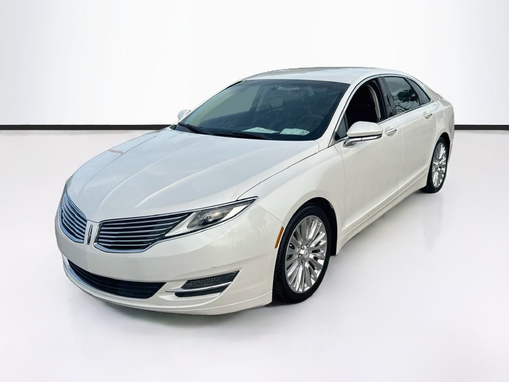 Used 2016 Lincoln MKZ FWD image 3