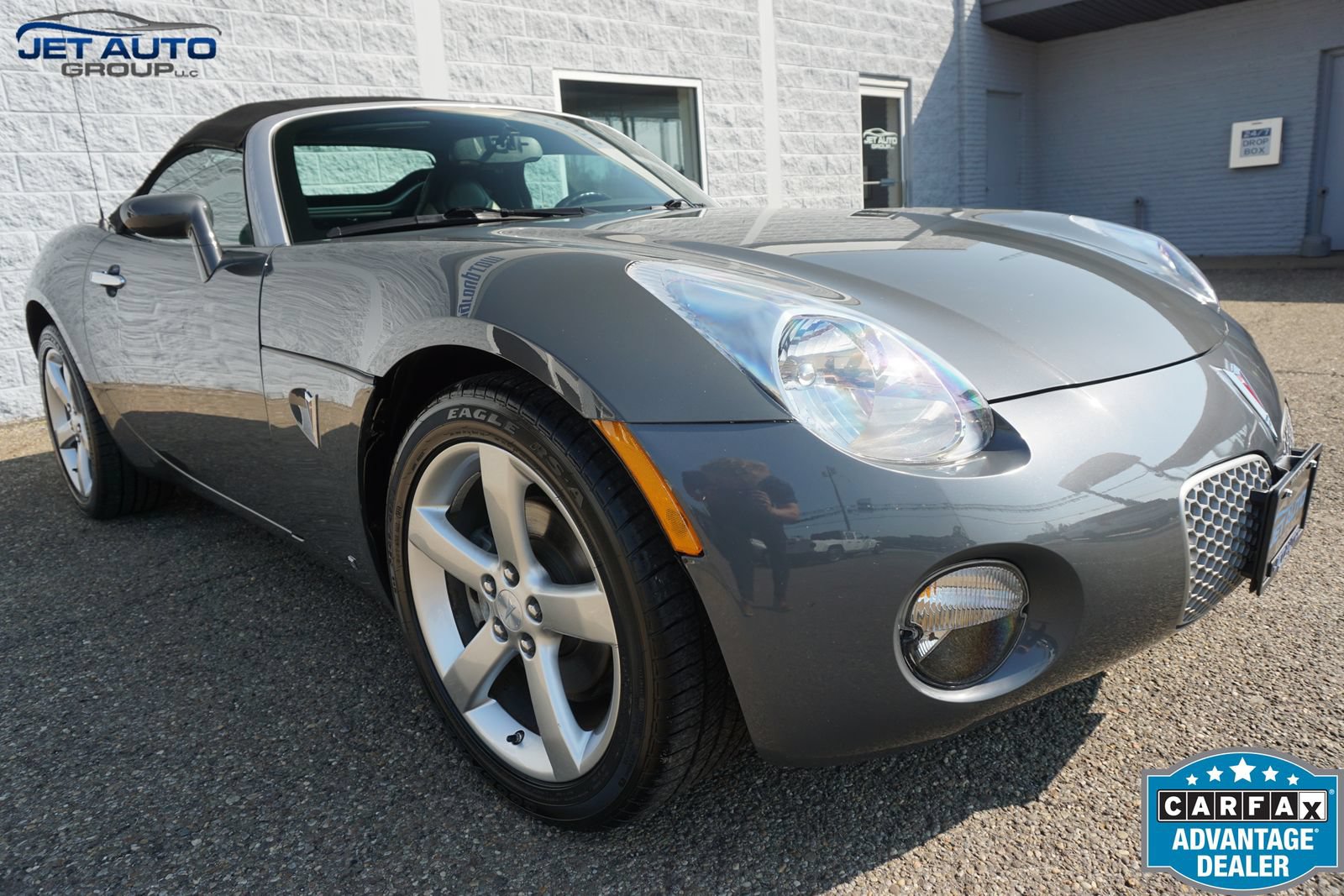 Used 2008 Pontiac Solstice Convertible w/ Premium Package RWD image 7