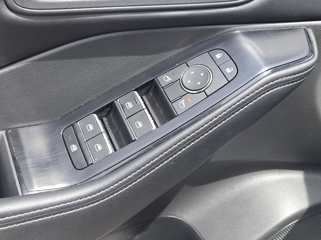 Used 2026 Nissan Rogue SL AWD/4WD image 24