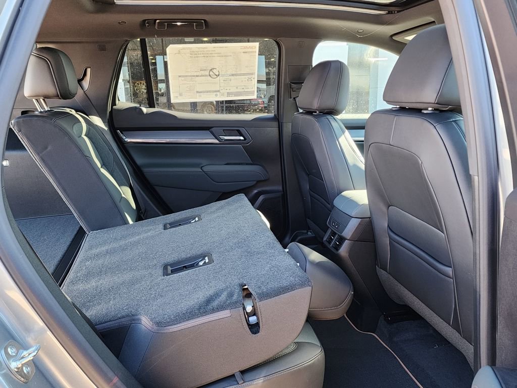 New 2026 GMC Terrain AT4 w/ Convenience Package III image 46
