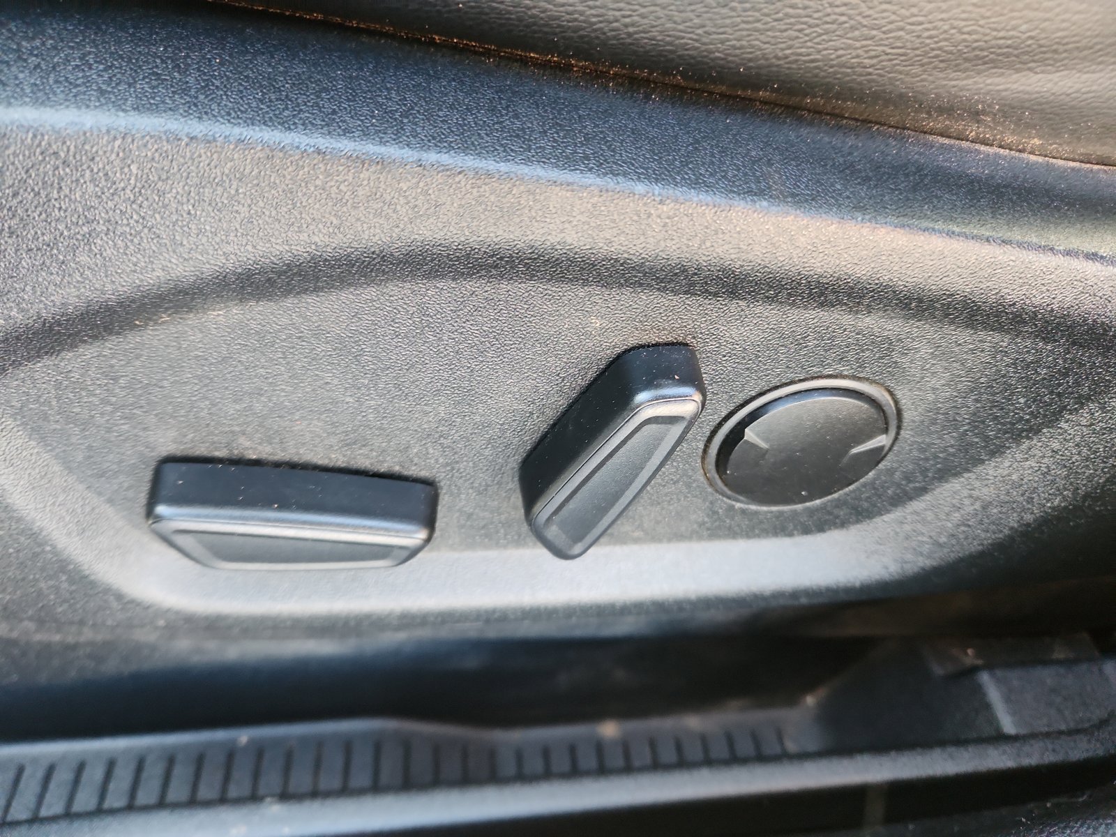 Used 2020 Ford Edge SEL w/ Convenience Package image 12