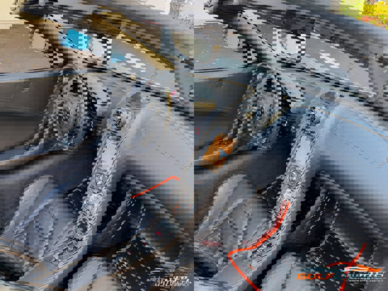 Used 2016 McLaren 675LT image 35