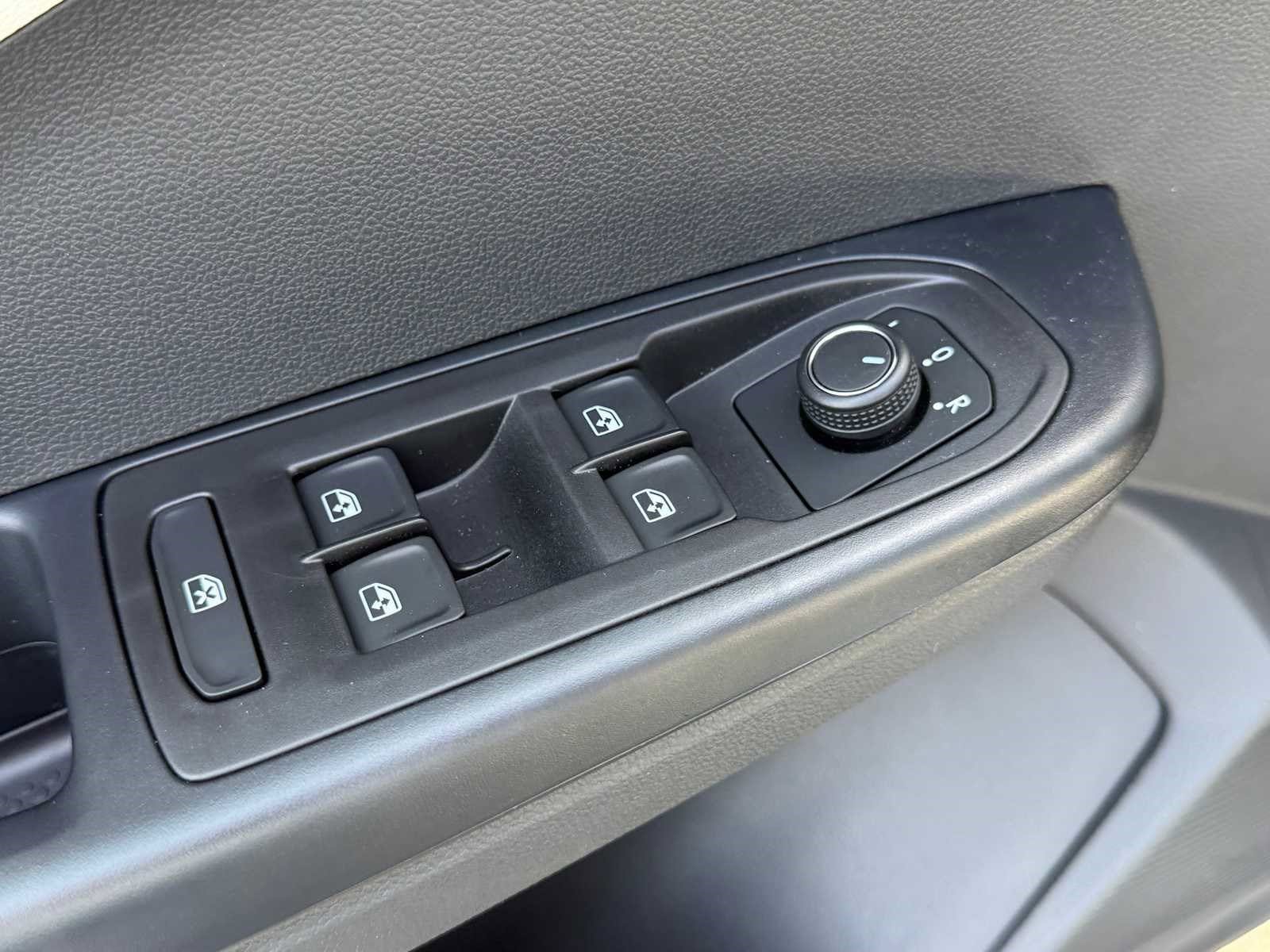 New 2026 Volkswagen Taos S FWD image 7