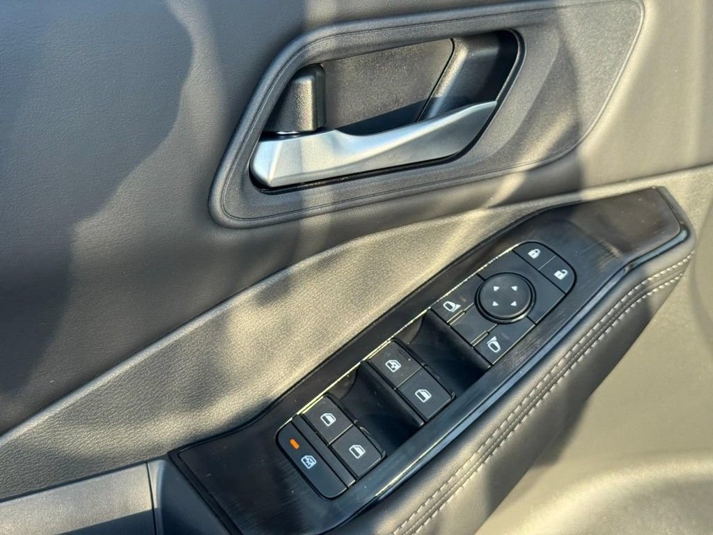 New 2026 Nissan Rogue SV AWD/4WD image 11