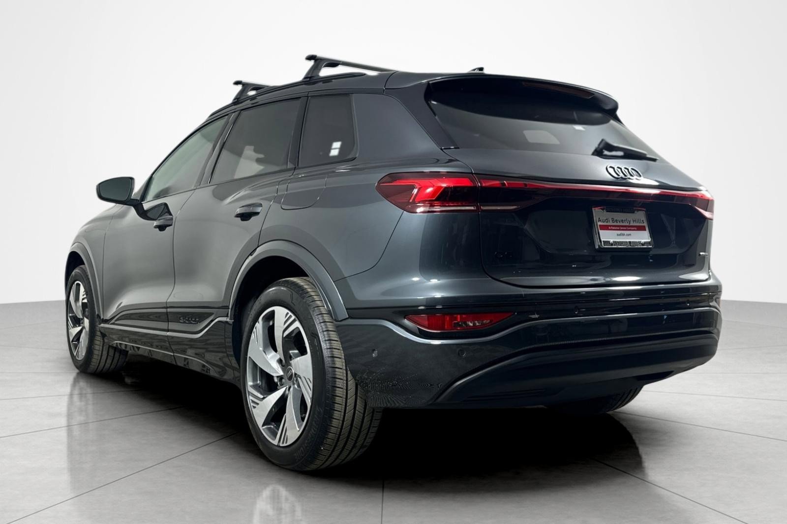 Used 2025 Audi Q6 e-tron Premium Plus w/ Premium Plus image 3