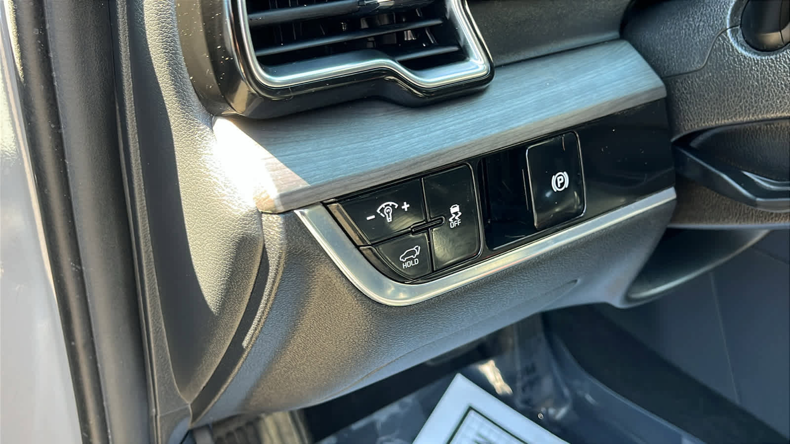 Used 2024 Kia Sportage X-Line w/ X-Line Premium Package image 23