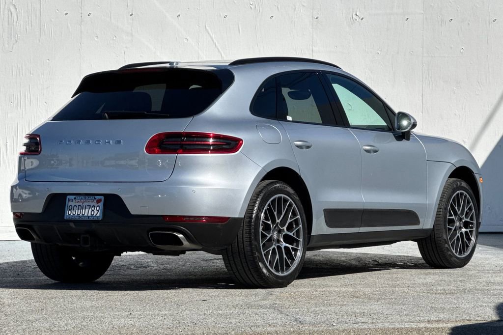 Used 2018 Porsche Macan image 3