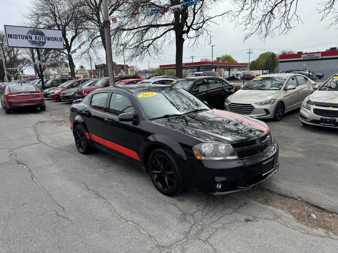 Used 2013 Dodge Avenger SXT w/ Sun/Sound Group FWD image 9