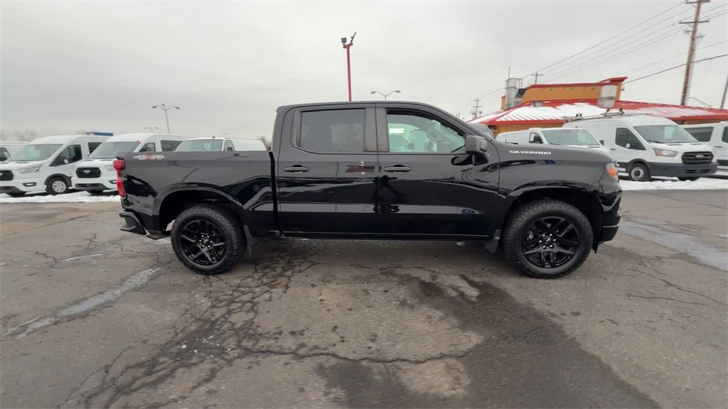 Used 2022 Chevrolet Silverado 1500 Custom image 9