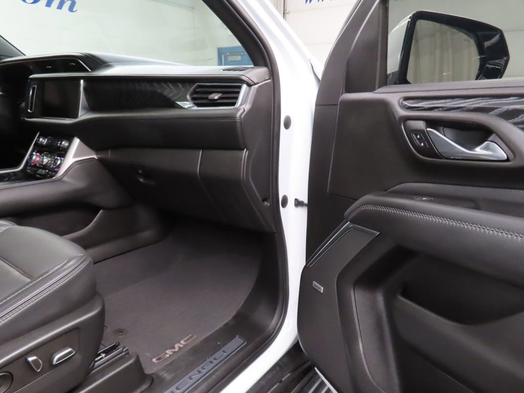 Used 2023 GMC Yukon XL Denali w/ Max Trailering Package AWD/4WD image 35
