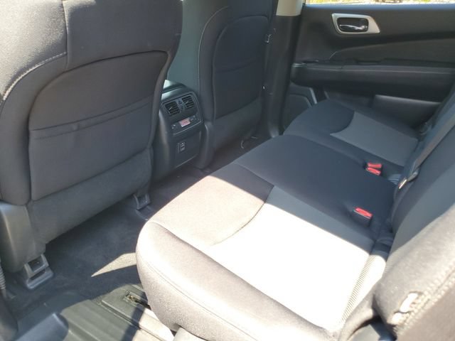 Used 2018 Nissan Pathfinder SV w/ SV Tech Package AWD/4WD image 9
