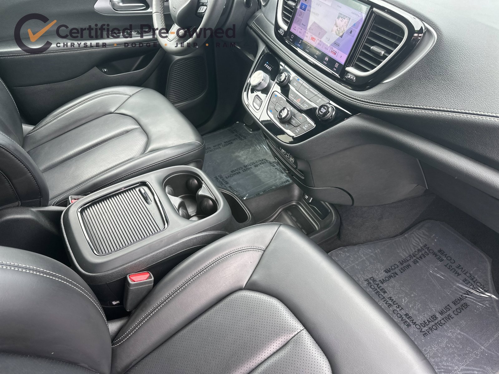 Used 2023 Chrysler Pacifica Touring-L w/ S Appearance Package FWD image 18