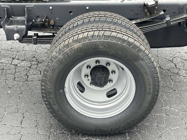 New 2026 Ford F350 XL w/ XL Chrome Package RWD image 21