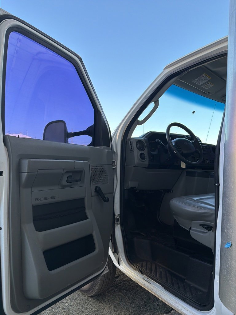 Used 2019 Ford E-350 and Econoline 350 Super Duty image 16